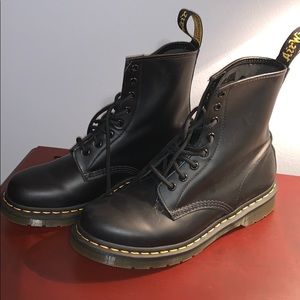 Black Leather Classic Doc Marten Boots High Top